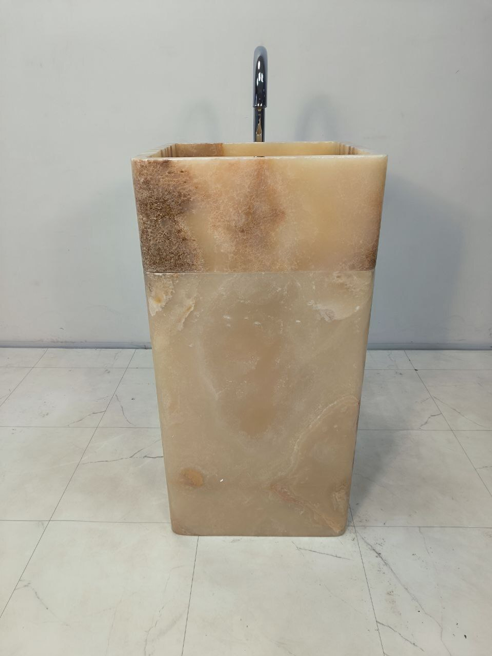 Раковина напольная из оникса Square Yellow ON-65923 45х45х90 из натурального камня