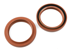 Сальник 70х92х12/16 а/м КАМАЗ привода передачи заднего промежуточного моста (рев.) (красный с пруж./FPM) Резинотехника г. Балаково ( ОЕ РТ864176-07 (FPM) )