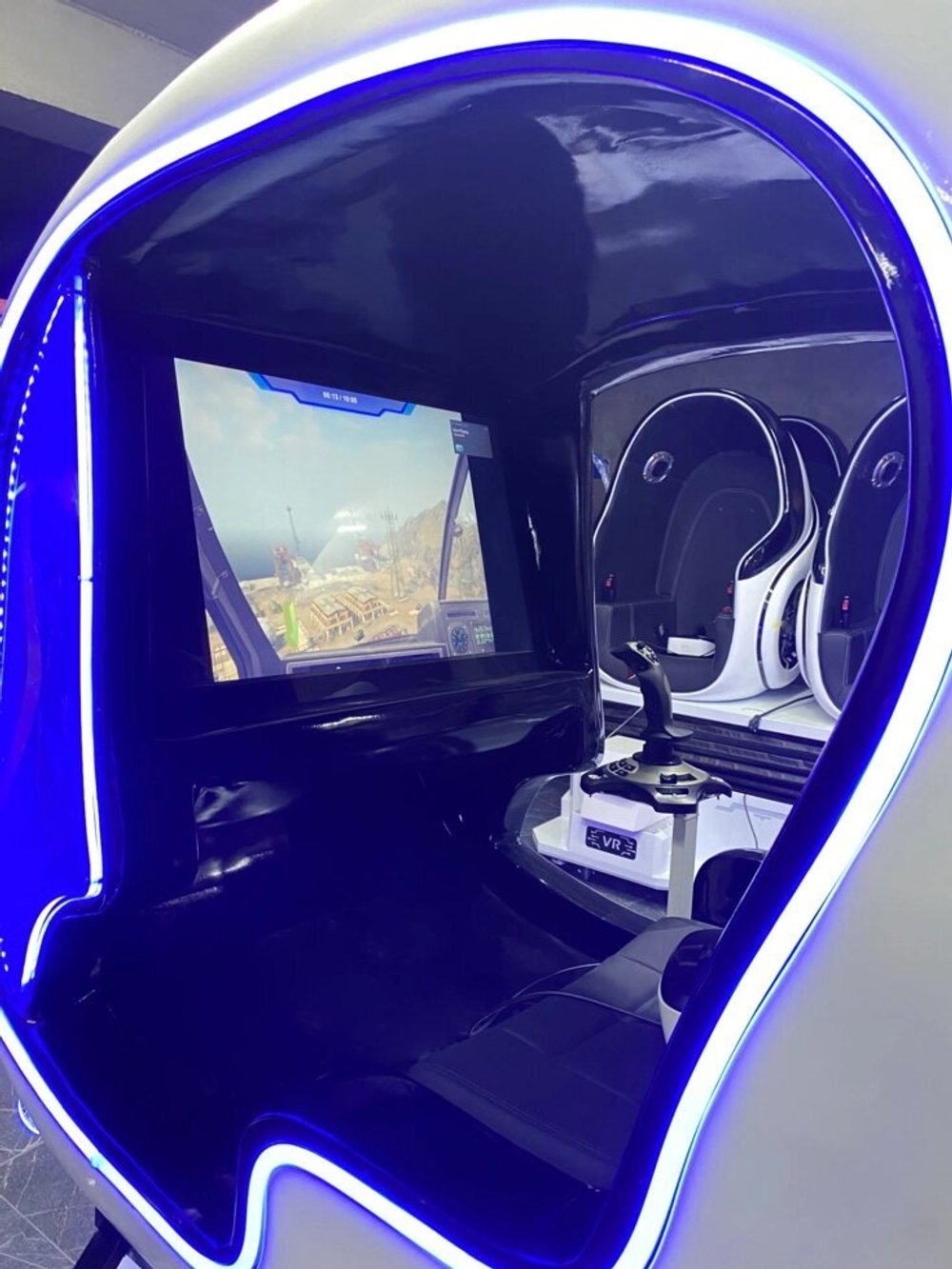 Аттракцион виртуальной реальности VR вертолет