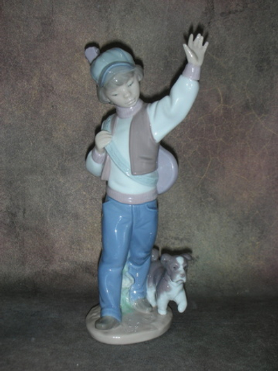 Статуэтка. Фарфор. Мальчик с гитарой и щенком. Lladro. Испания