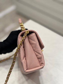 Chanel Carry Me 19 cm