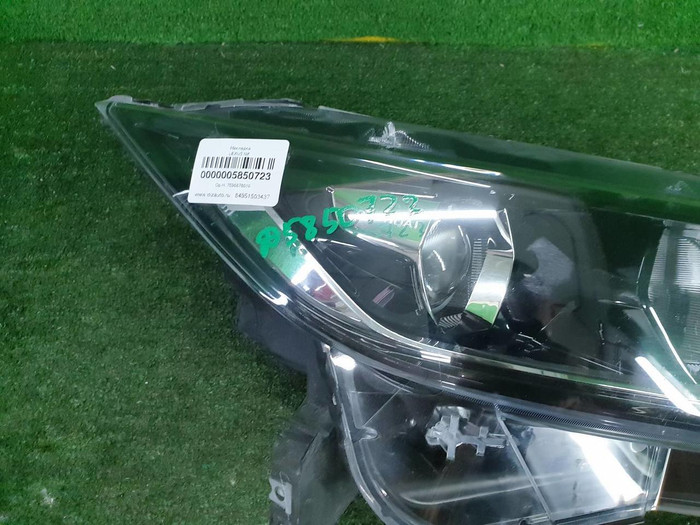 Фара правая Nissan Qashqai 2 j11 (17-23) галоген