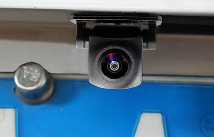 Универсальная камера заднего/переднего вида Canbox Cam-610 (кубик MCCD, 170 градусов по горизонтали, ночная съемка)