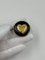 Накладка на пуговицу с сердцем St. John