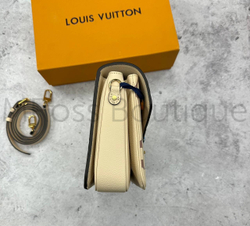 Бежевая сумка Pochette Metis Louis Vuitton