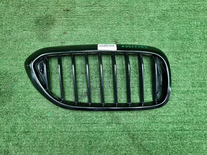 Решетка радиатора правая BMW 5er G30 (2017-2020)