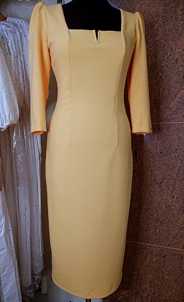 Платье футляр желтое