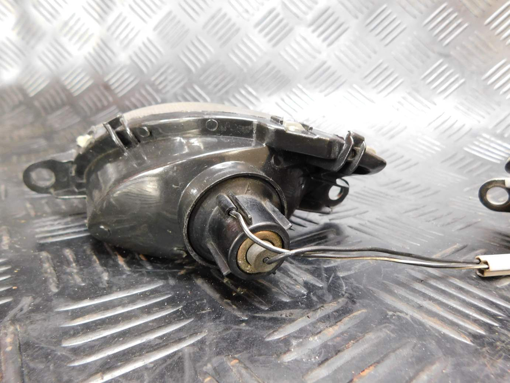 Поворотники передние Suzuki GSX1300R Hayabusa 99-2007