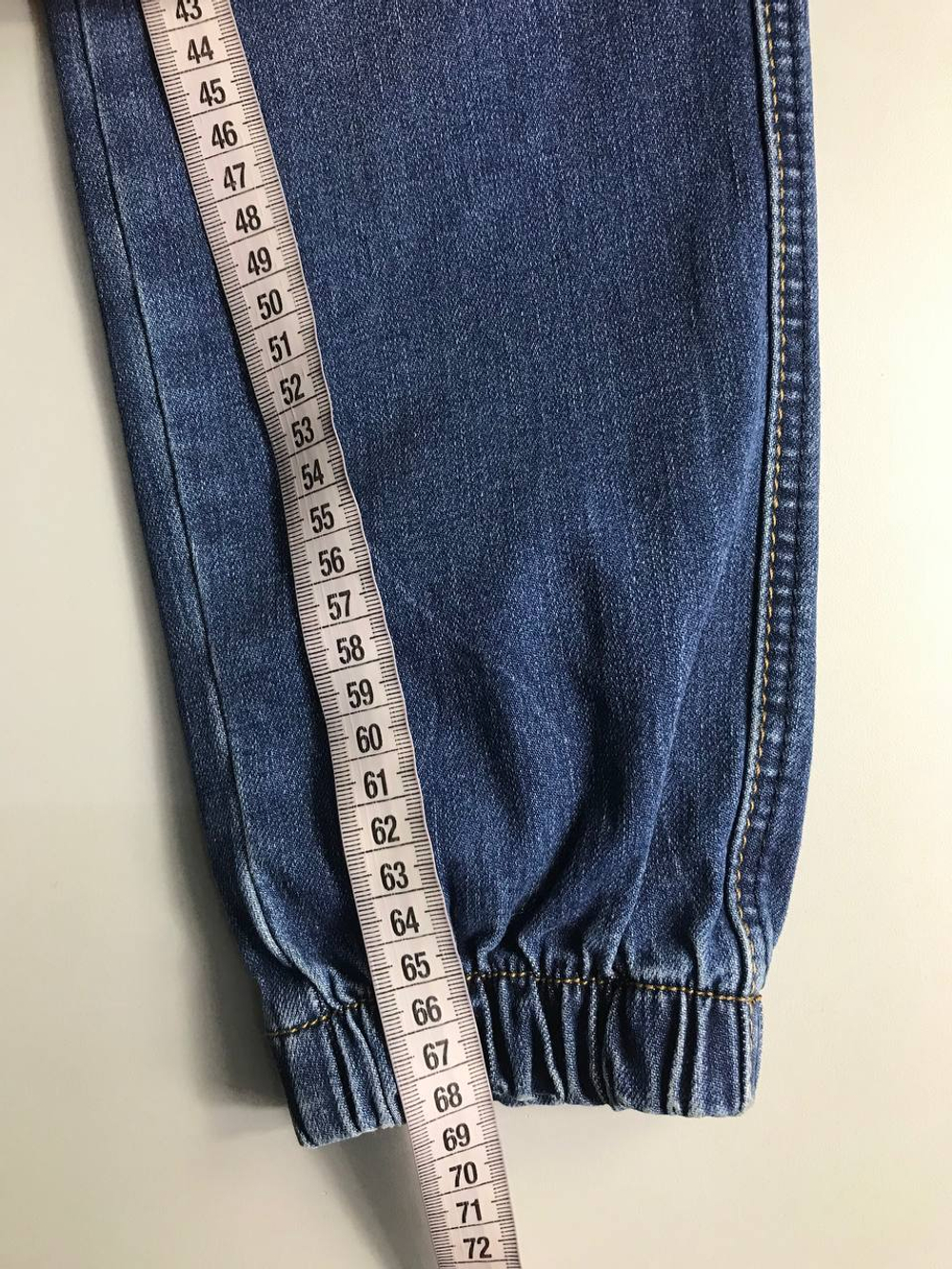 Джинсы на эластичном поясе, на 14 лет