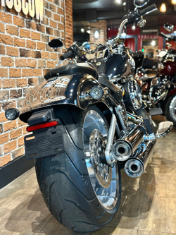 Harley-Davidson Fat Boy 117 Gray Ghost (Icon Collection)