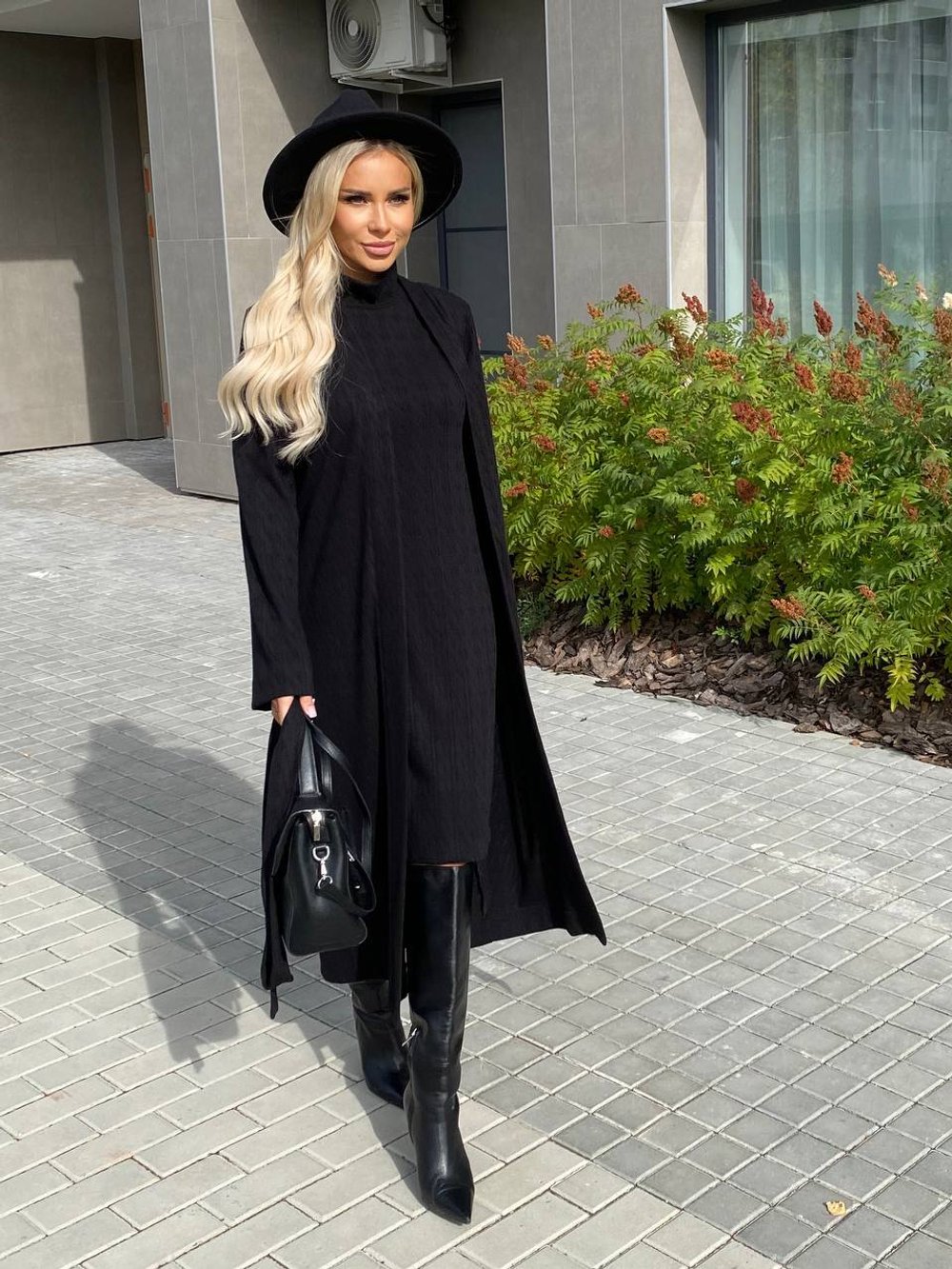 Платье трикотажное черное с кардиганом