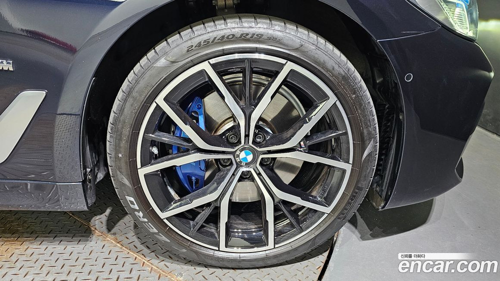 BMW 5 Series (G30) 530e M Sports (07.2021)