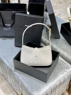 Saint Laurent Le 5 à 7 Hobo Bag