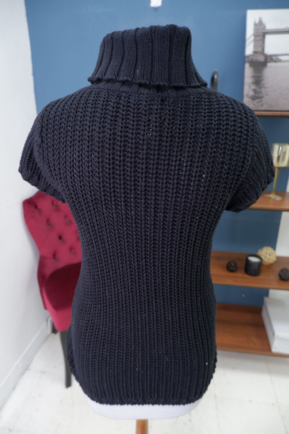 Джемпер Reserved комфортный c коротким рукавом на 13-14 лет