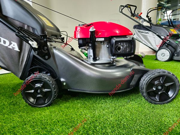 Самая легкая газонокосилка HONDA с шириной захвата 53 (вес всего 36,4 кг)