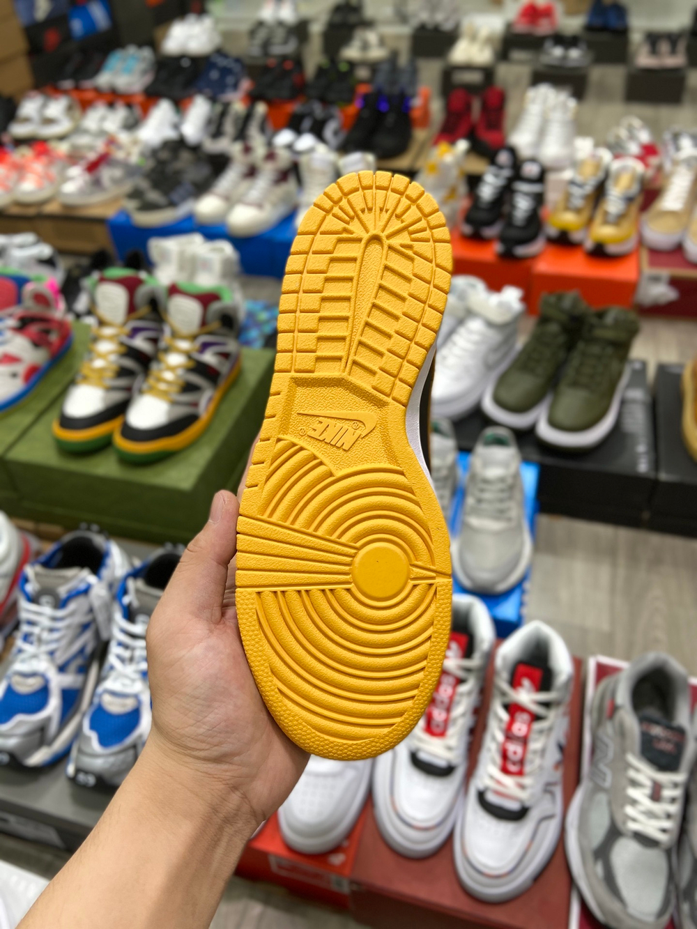 Nike Dunk Low "Championship Goldenrod" (2021)