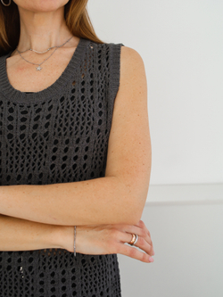 Платье вязаное Looma, серое