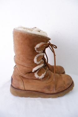 Ботинки Ugg стильные 37.5 размер