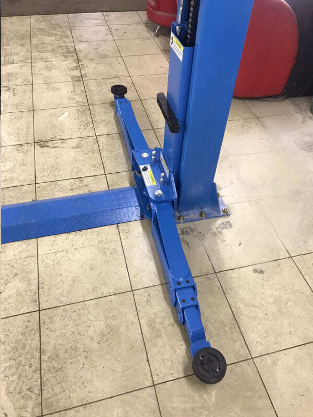 Подъемник двухстоечный GW-D4000 380 Great Wolf, 4000кг