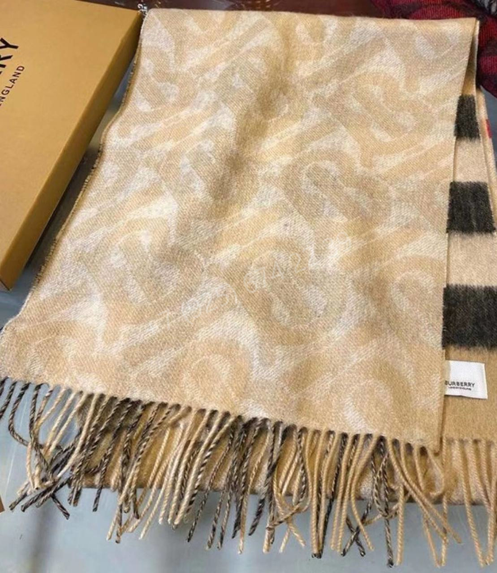 Шарф Burberry