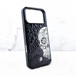 Премиум чехол с черепом на натуральной коже крокодила - Euphoria HM Premium - skull стильный брутальный ювелирный сплав