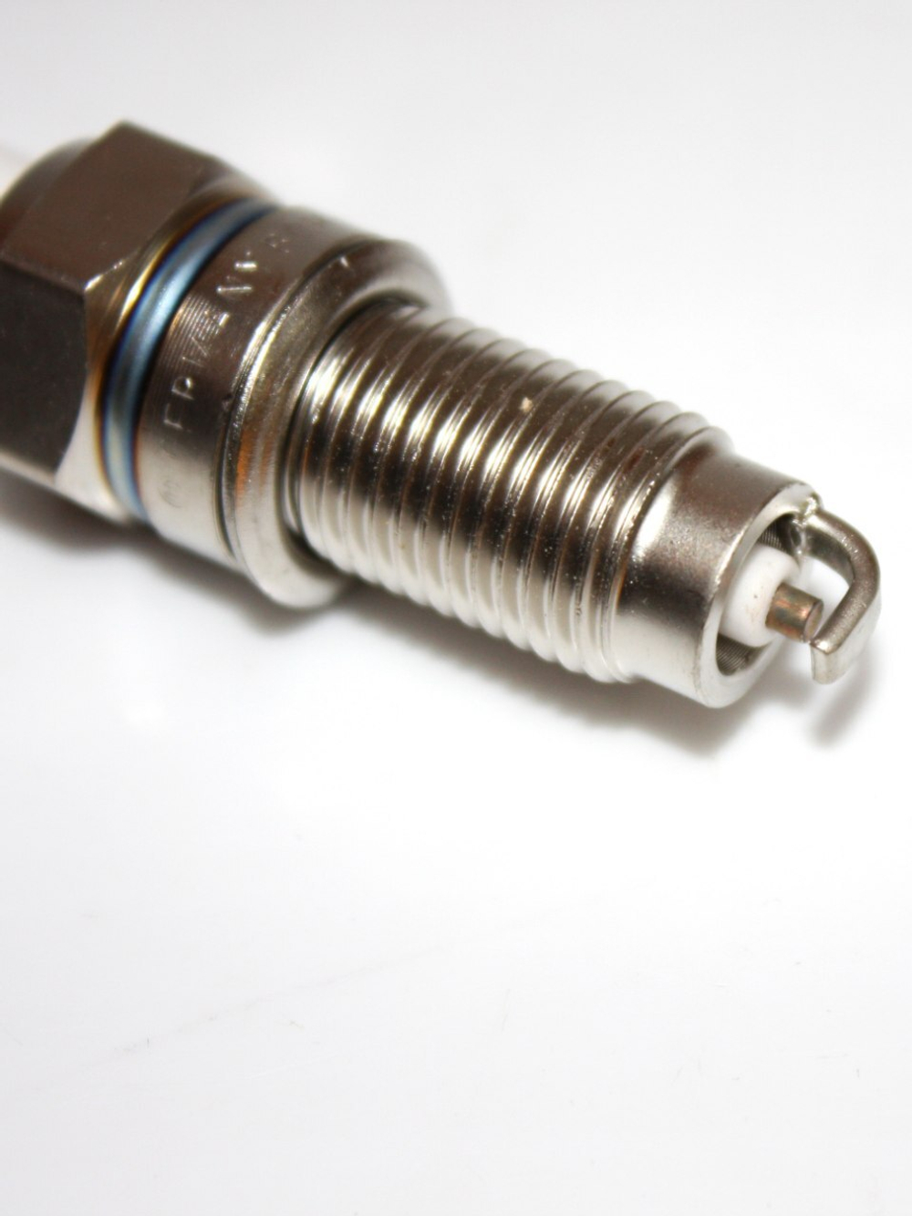 Свеча зажигания (1 шт.) 04C905616 для Volkswagen Polo