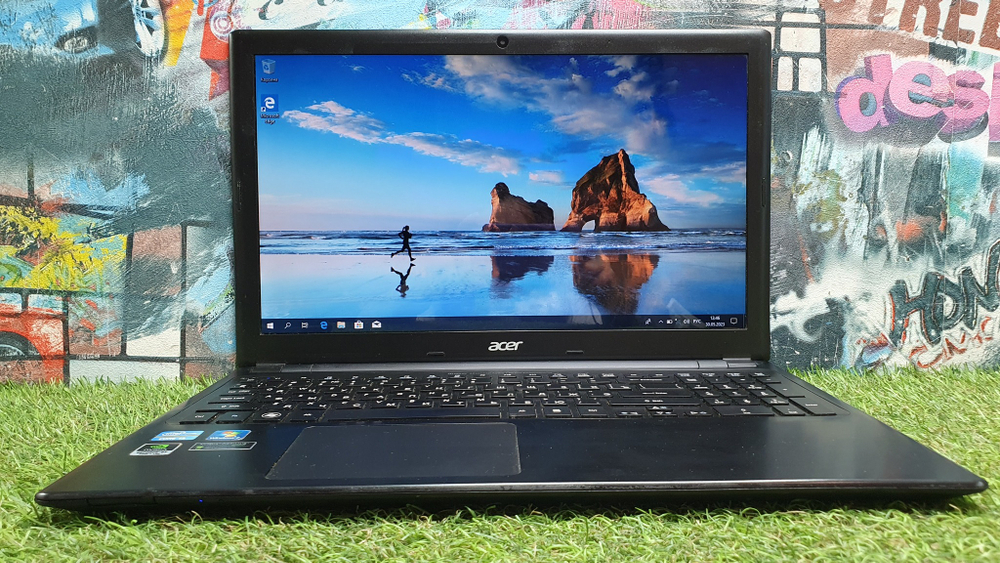 Ноутбук Acer i3/4 Gb/ GT 620M 1 ГБ