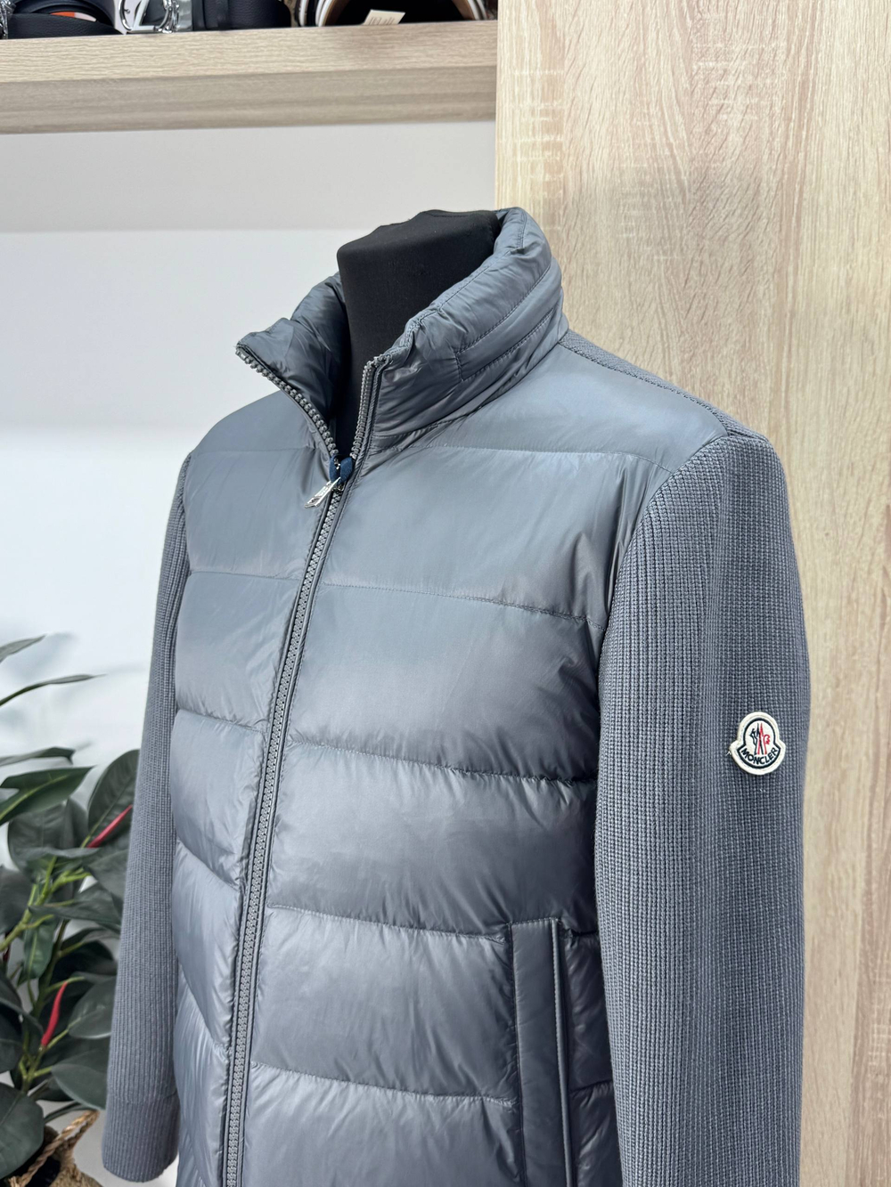 Пуховик Moncler