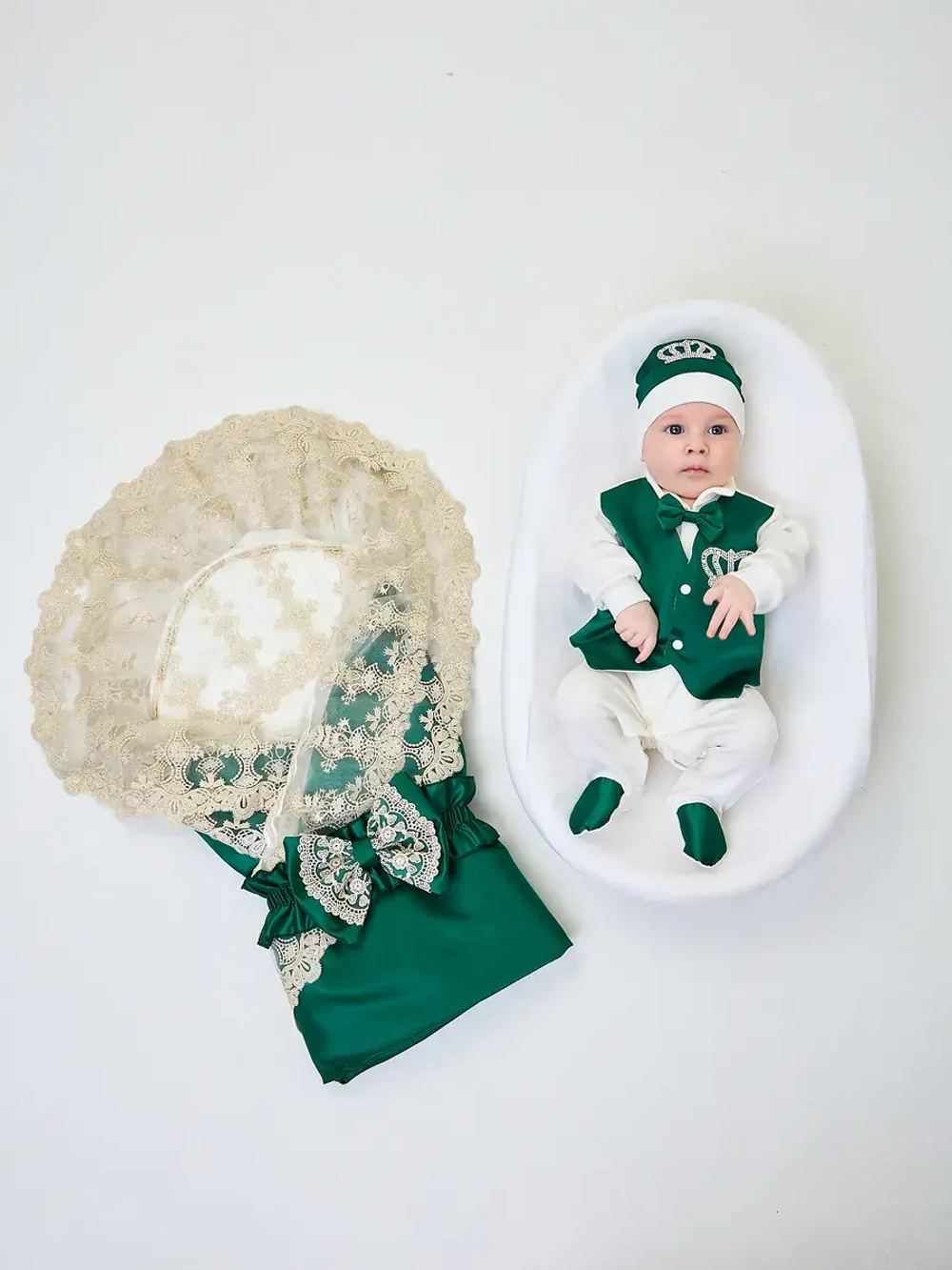 Конверт на выписку новорожденного