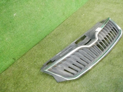 Решетка радиатора Skoda Rapid (2012-2020)