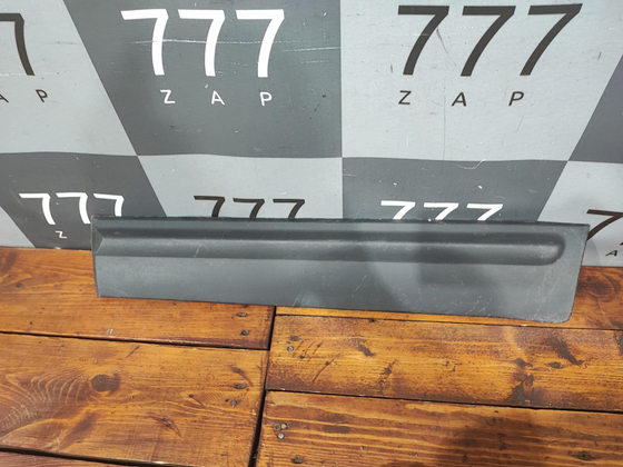 Накладка двери задней левой Kia Sorento 2 (XM) 09-20 Б/У Оригинал 877332P000