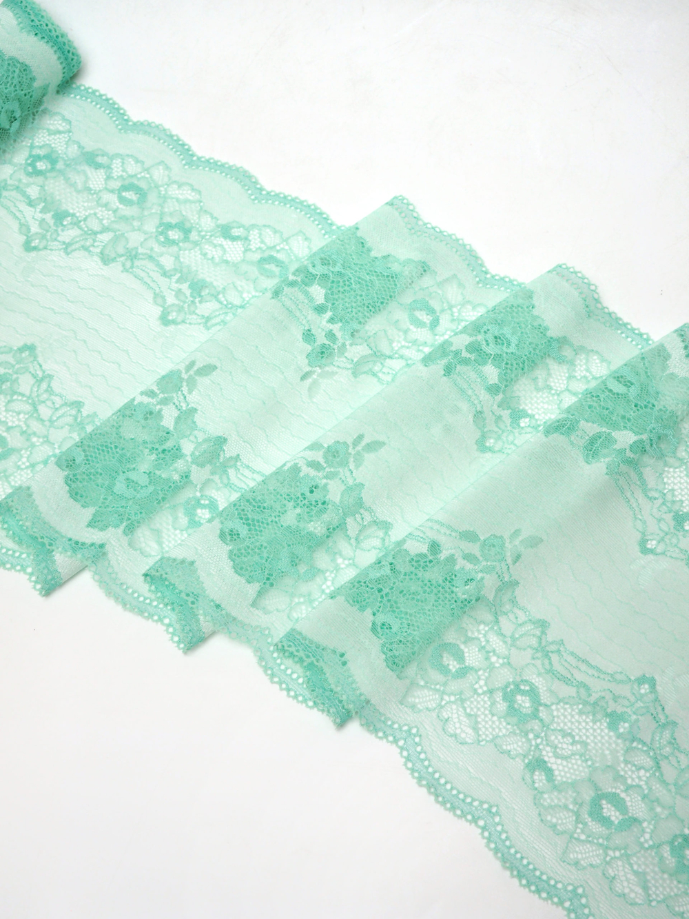 Эластичное кружево ментоловое ширина 24 см ОТРЕЗ 1,5 м