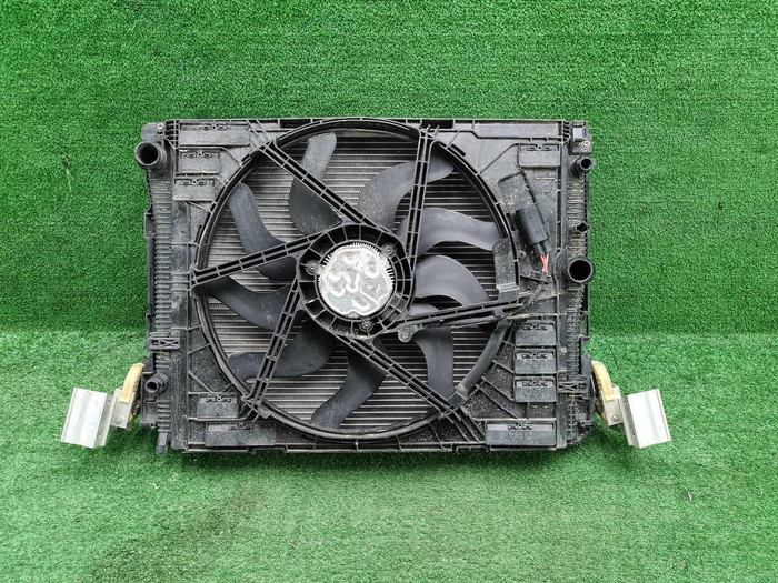 Кассета радиаторов BMW 3er G20 (2018-н.в.)