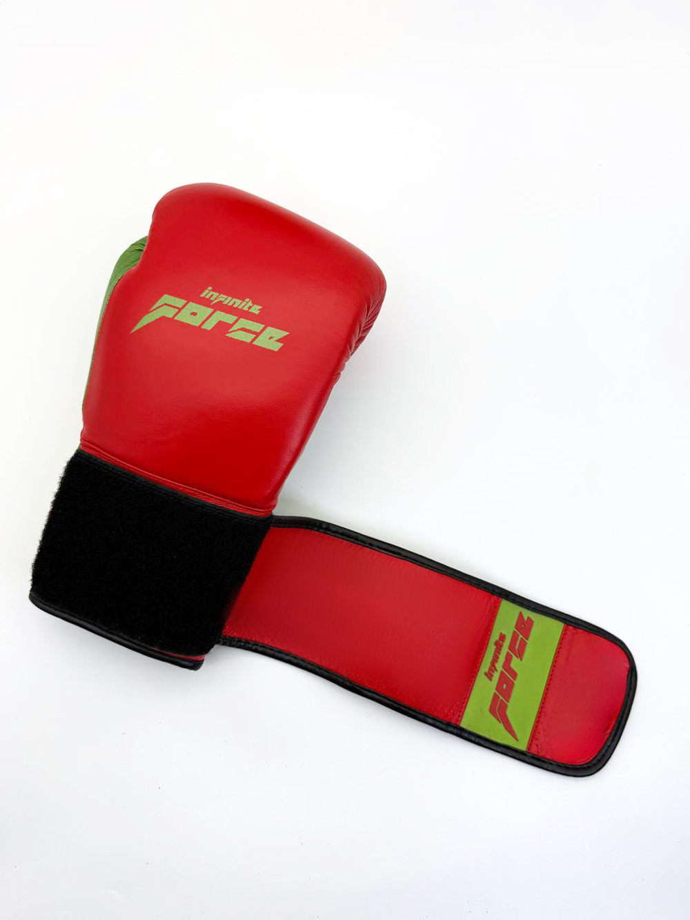 Боксерские перчатки Infinite Force Wild Hunter