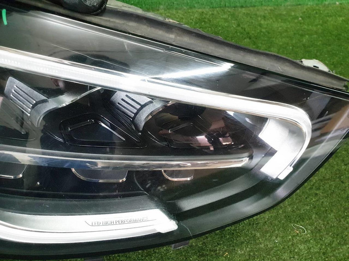 Фара правая Mercedes GLC X253 (2019-2022) LED
