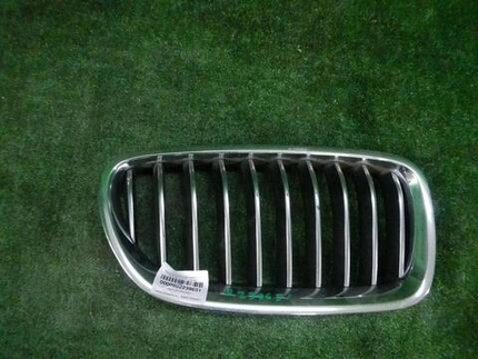 Решетка радиатора правая BMW 5er F10 (2013-2017)