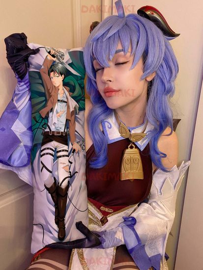 Мини дакимакура Леви Аккерман из Атака Титанов арт. M0710, 60х20 см