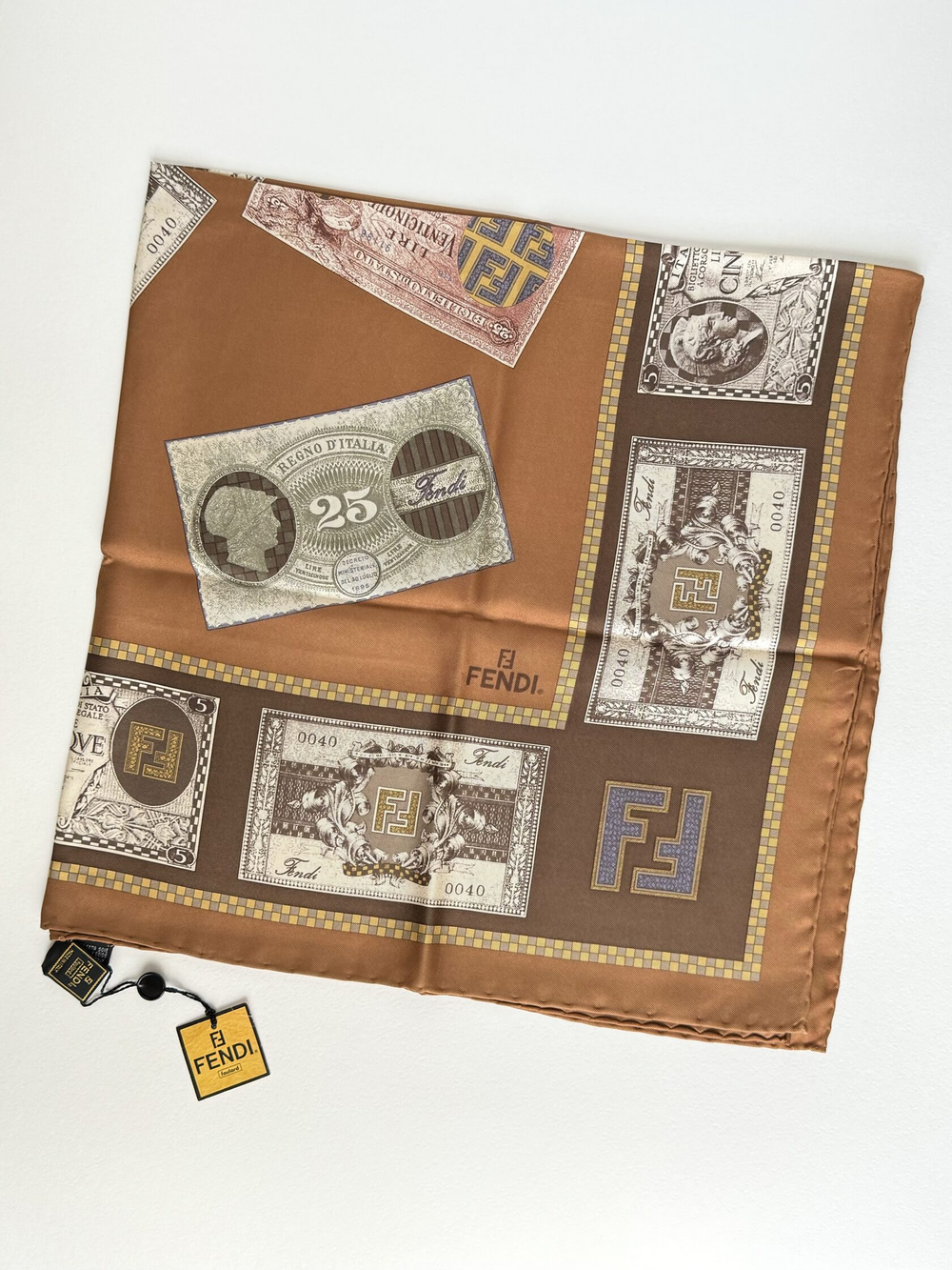 Платок Fendi