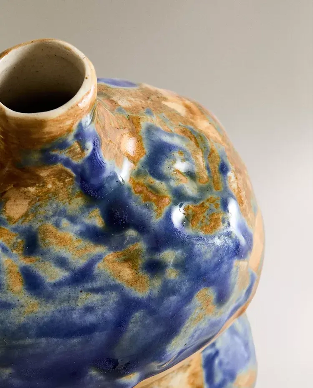 ZARA HOME КРАСОЧНАЯ ВАЗА АССИМЕТРИЧНОЙ ФОРМЫ, СИНИЙ