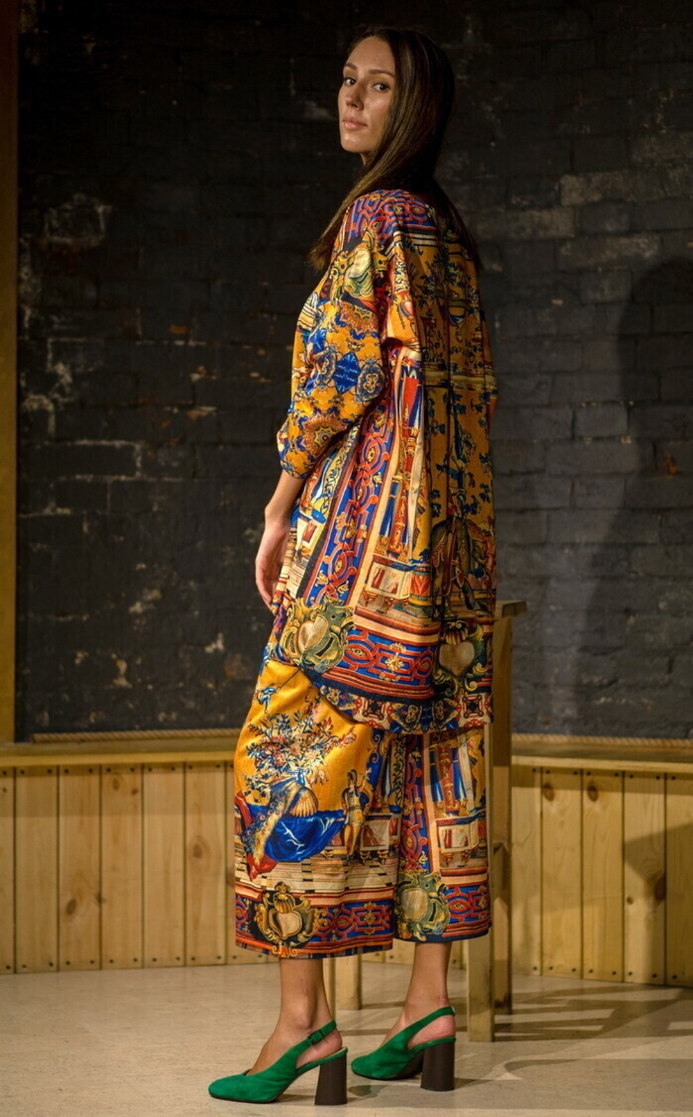 Комплект (туника и брюки кюлоты), по мотивам серии гобеленов известного мастера гротеска Жана Берена