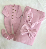 Вязаный комплект на выписку 5 предмета "Happy Kids" (одеяло, бант, комбинезон, шапочка, пинетки) (Цвет: Фиолетовый)