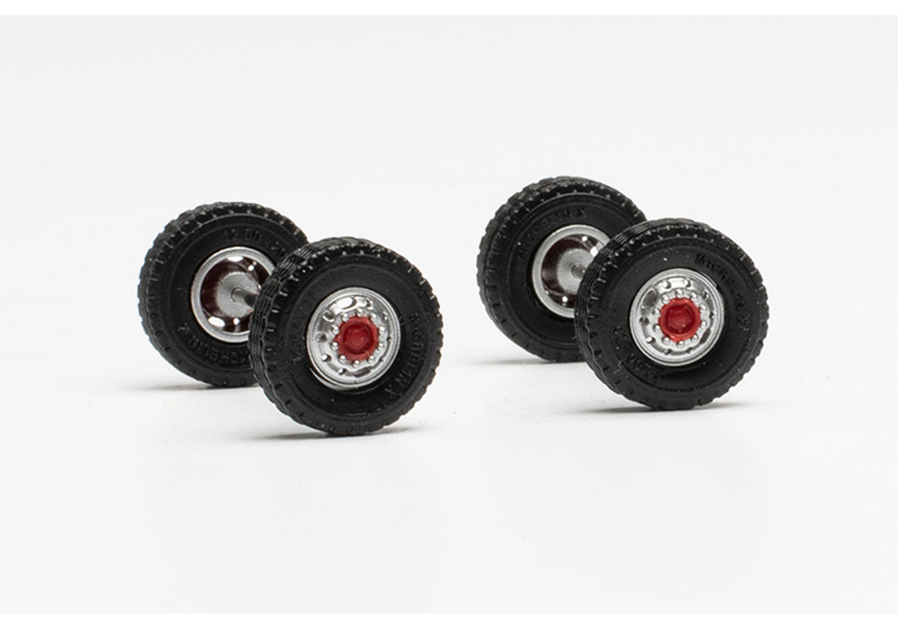 Комплект колес с дорожными шинами 12,00 х 20 и стальными дисками для передней оси (комплектация: 2 оси)