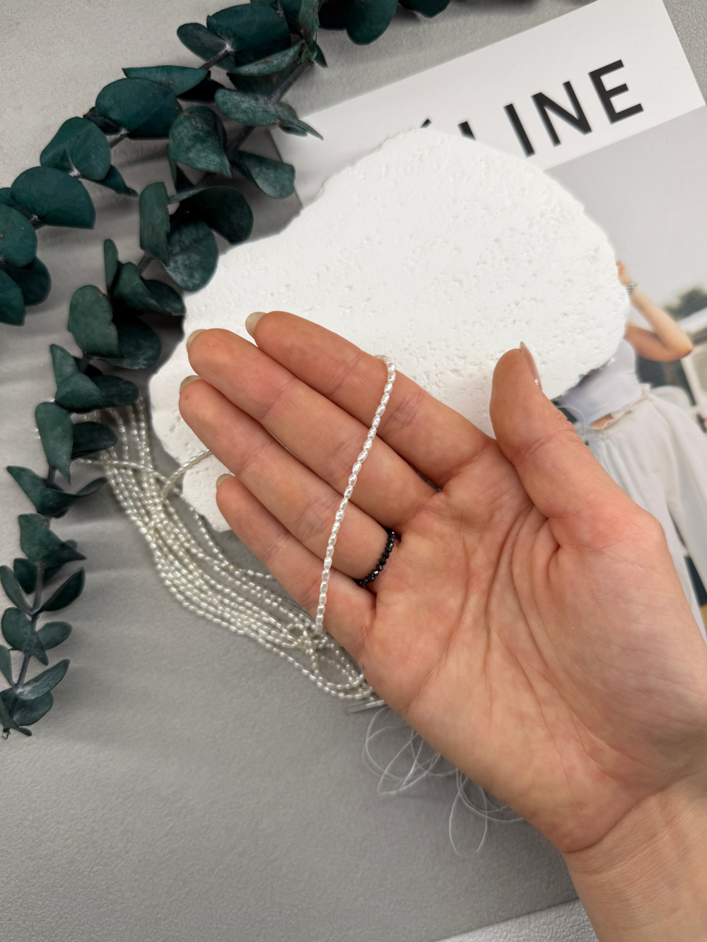 Натуральный барочный жемчуг супермелкий 1,5-2 мм, кремовый, нить 18 см