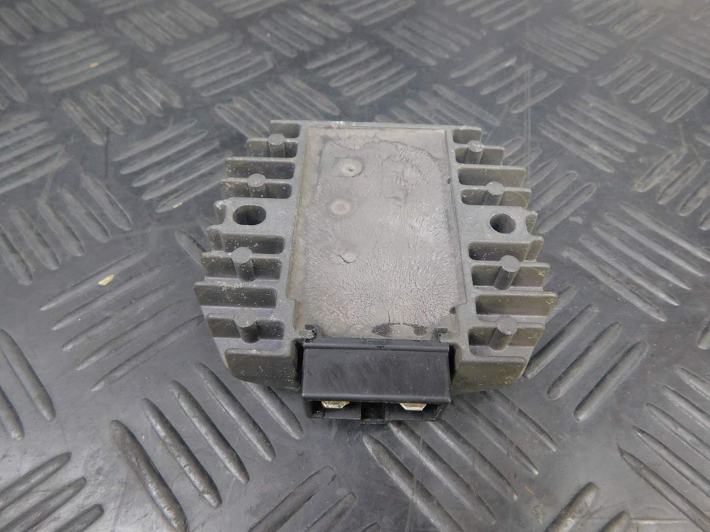 Реле зарядки Yamaha TDM850 RN03J 2001