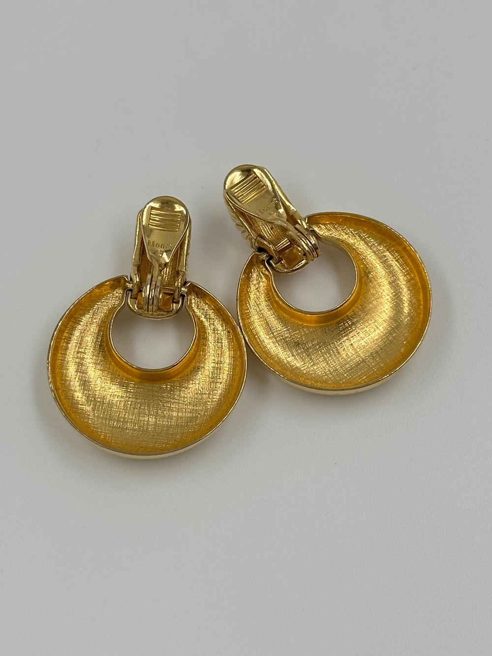 Клипсы в стиле door-knocker Monet