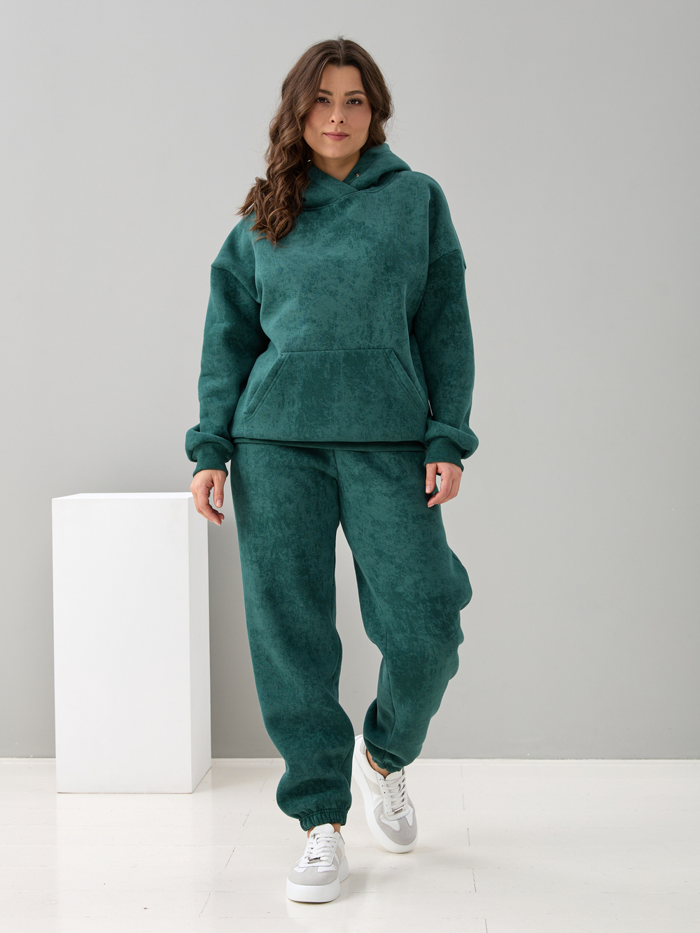 Костюм с брюками КБфн-091/варенка-еловый