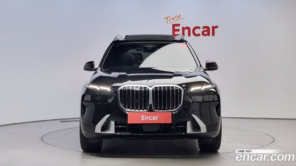 BMW X7 (G07) xDrive 40i Design Pure Excellence 6-и местный (09.2023)