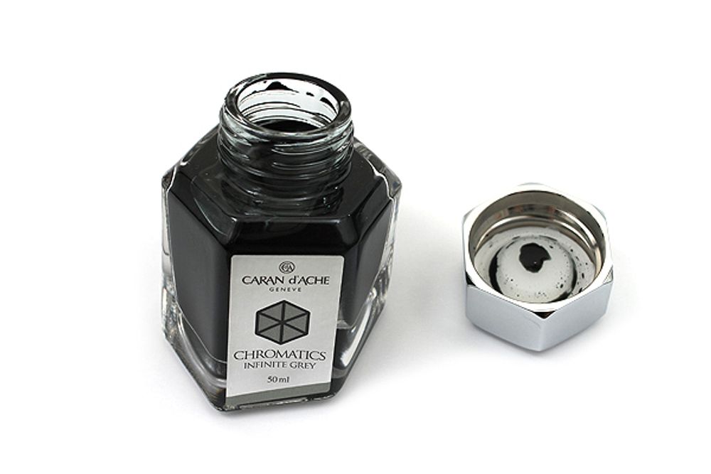 Флакон с чернилами Carandache CHROMATICS Infinite Grey 50мл (8011.005)