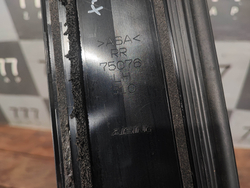 Накладка стойки задней левой Toyota RAV4 V (XA50) 18-нв Б/У Оригинал 7507642090