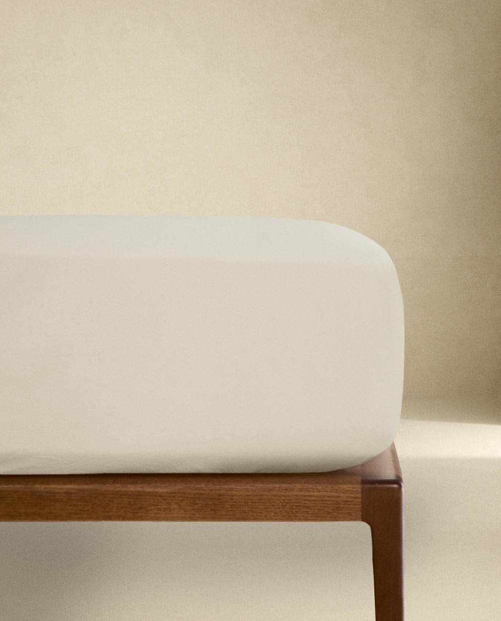 Простыня на резинке Zara Home перкаль, хлопок 100%, однотонный, 2100/900